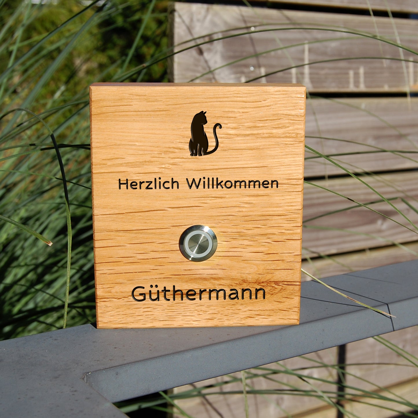 Holz Klingelschild aus EICHE - Motiv HAUSTIER - Jeske Design