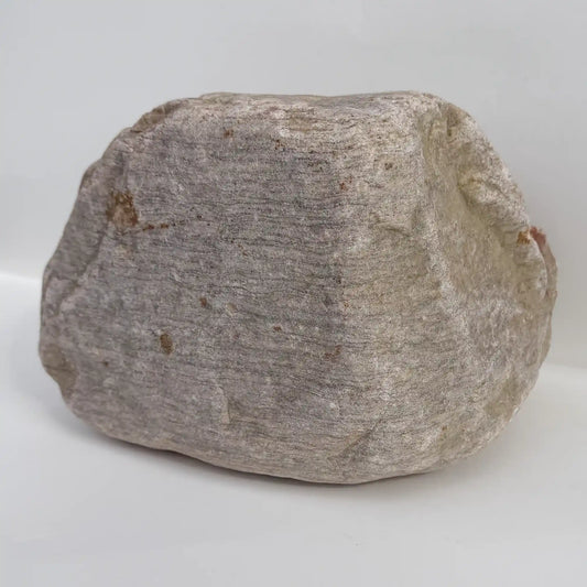 Naturgrabstein Findling von der rechten Seite für Hund & Katze mit Gravur - Nr. Z-7 - Jeske Design