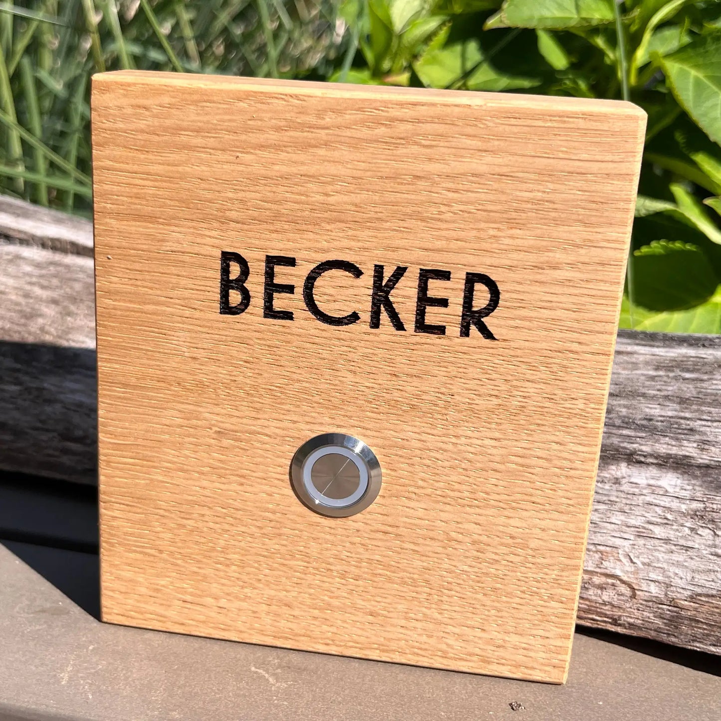 Holz Klingelschild aus Eiche - moderne Design-Schrift - Jeske Design