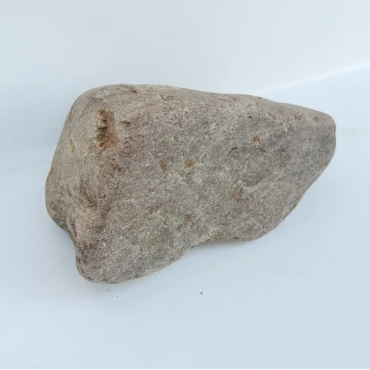 Seitenansicht Naturstein Findling D-3 für Tiergrabstein