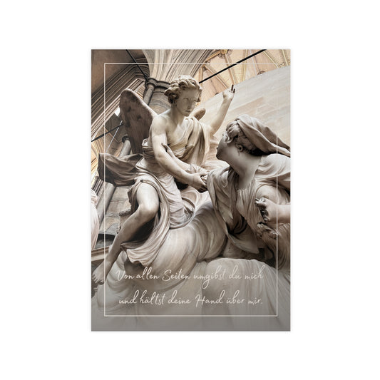 Fotopapier-Poster – „Schutzengel“ Sakrale Skulptur mit philosophischem Text