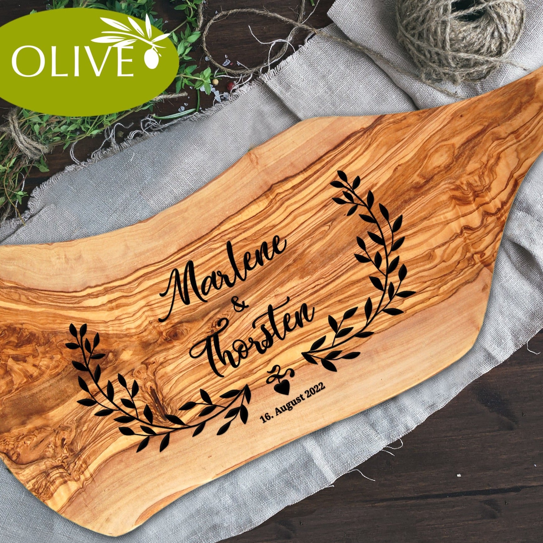 HERZREIGEN - Personalisiertes Olivenholzbrett mit Gravur - Jeske Design