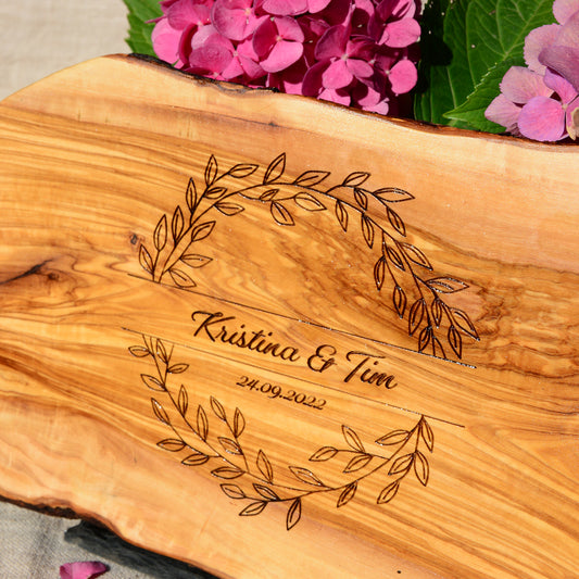 KRANZ - Personalisiertes Olivenholzbrett mit Gravur - Jeske Design