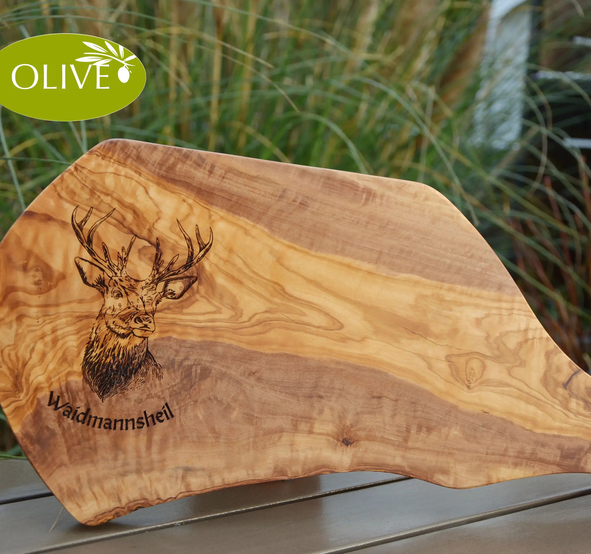 HIRSCHKOPF - Personalisiertes Olivenholzbrett mit Gravur - Jeske Design