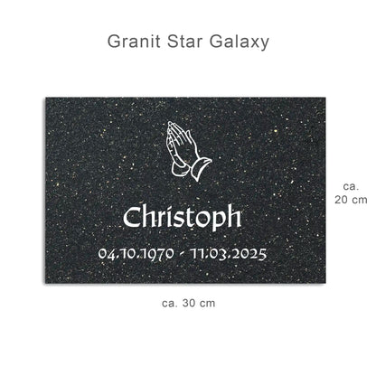 Urnengrabplatte 30 x 20 cm aus schwarzem Granit mit Gravur in weiß
