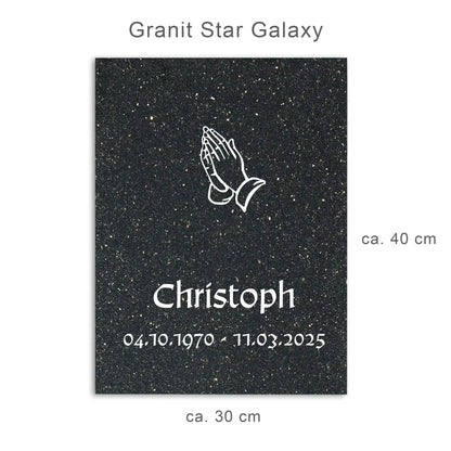 Urnengrabplatte 30 x 40 cm aus schwarzem Granit mit Gravur in weiß