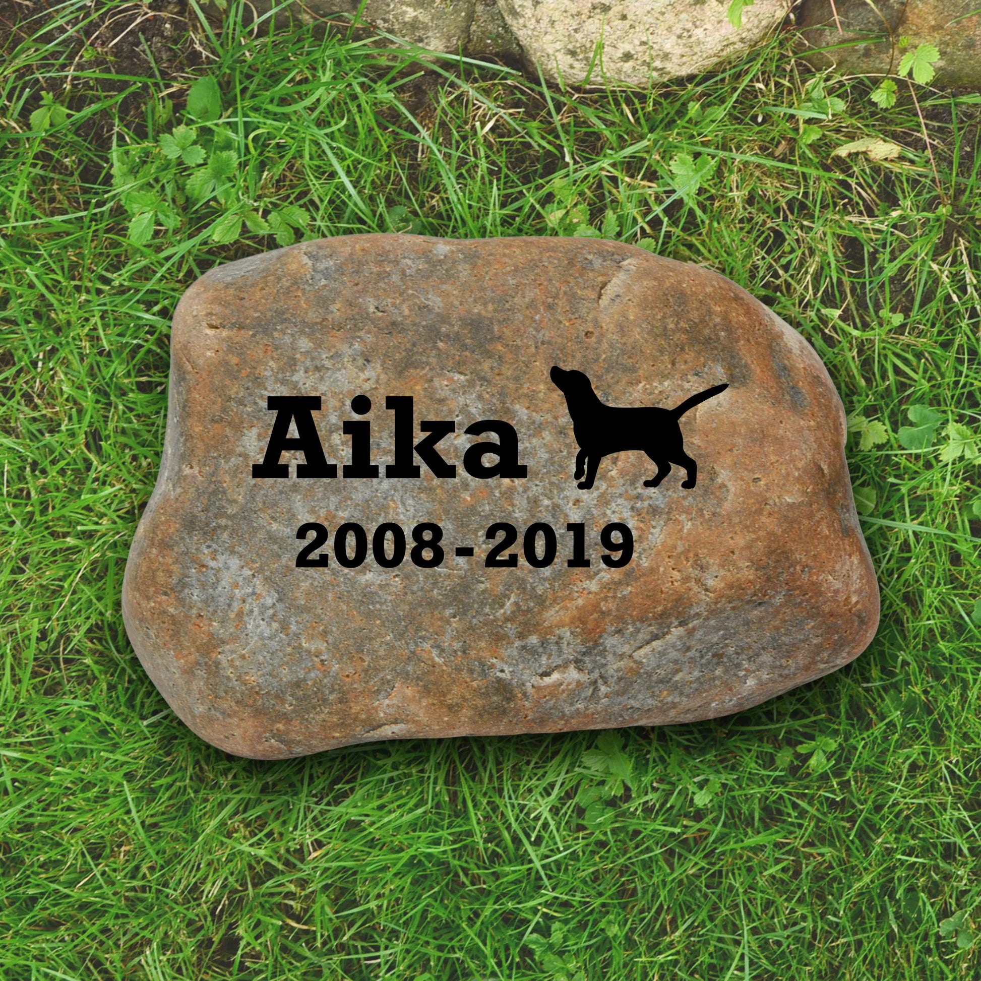Naturgrabstein für Hund & Katze mit Gravur - Nr. Z-6 - Jeske Design