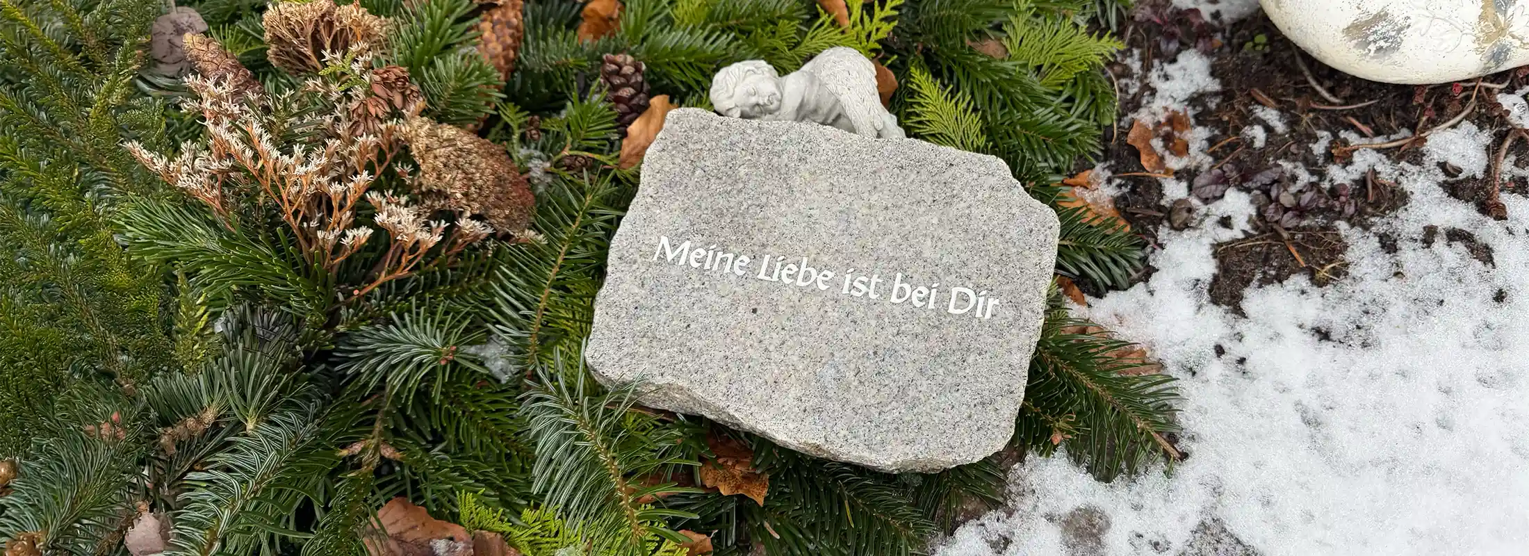 Geschnittener Granitstein "Meine Liebe ist bei Dir"