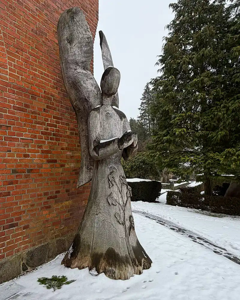 Holzengel in Salzhausen im Winter