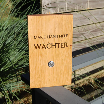 Holz Klingelschild aus Eiche - moderne Design-Schrift - Jeske Design