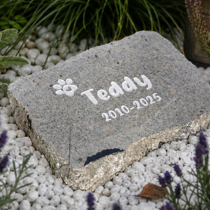 Tiergrabstein aus Granit – mit Gravur personalisiert für Hund & Katze