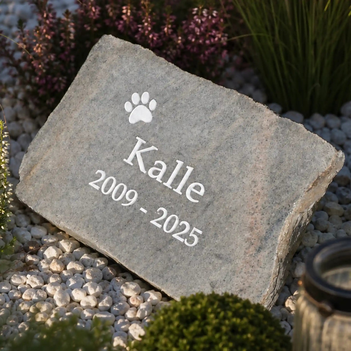 Tiergrabstein aus Granit – mit Gravur personalisiert für Hund & Katze