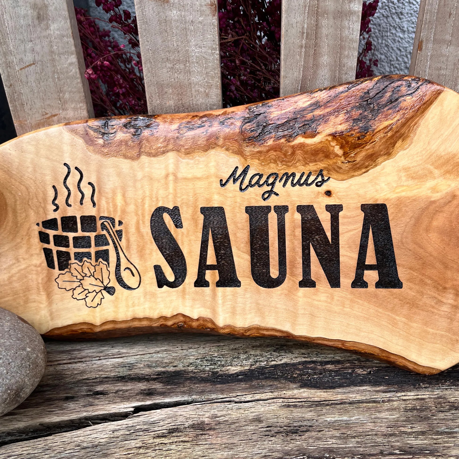 SAUNA - personalisiertes Olivenholzschild - Jeske Design