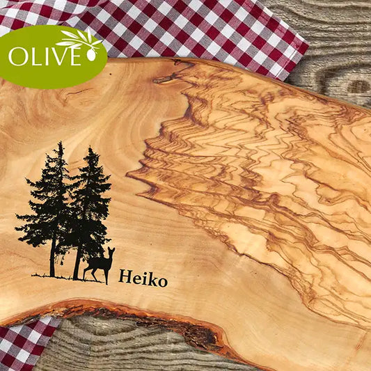 Glattes Schneidebrett & Frühstücksbrett mit rustikalem Naturrand mit dem Gravurmotiv MEIN FREUND DER WALD mit personalisierten Namen und oder Datum als Geschenkidee für Jäger Förster Naturfreunde Waldbesitzer