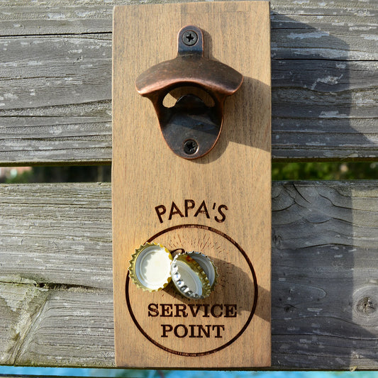 Personalisierter Wand‑Flaschenöffner aus Holz mit Magnet - Jeske Design